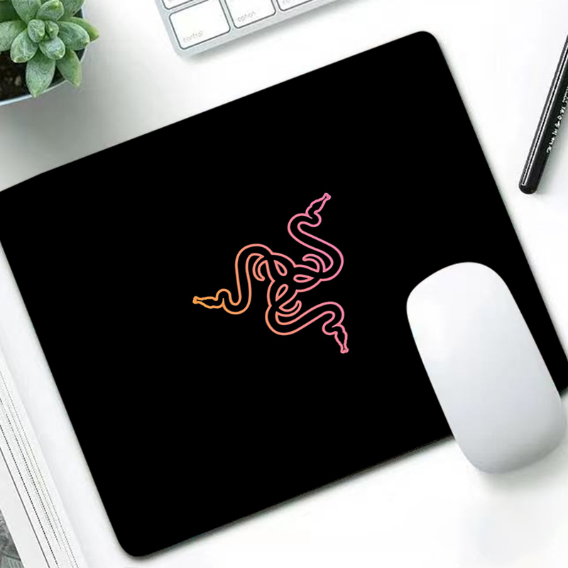 Razer Luxury Mouse Pad Anime G - Pc Gaming Used ulasan dan harga